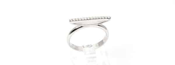 Sparkling Sterling Silver Ring with Elegant Zircon Stones and Unique Bulge Design - Image 2
