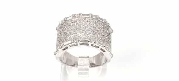 Sparkling Sterling Silver Ring with Elegant 8-Line Zircon Design and 2 Large Stones: Make a Statement with This Dazzling Ring - Image 2
