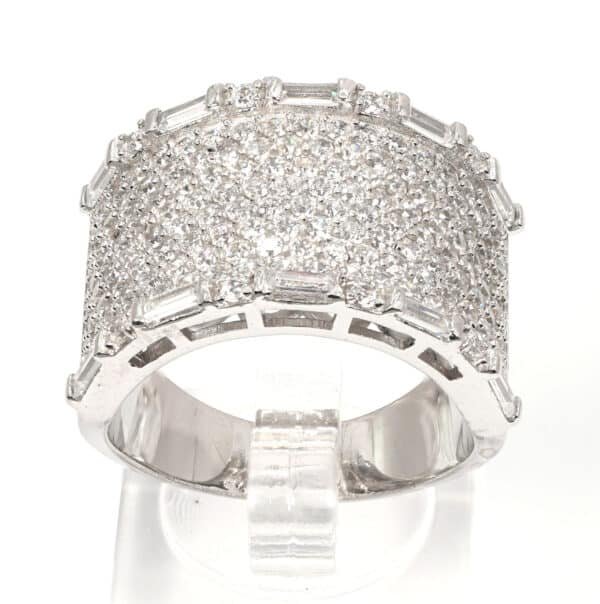 Sparkling Sterling Silver Ring with Elegant 8-Line Zircon Design and 2 Large Stones: Make a Statement with This Dazzling Ring - Image 3