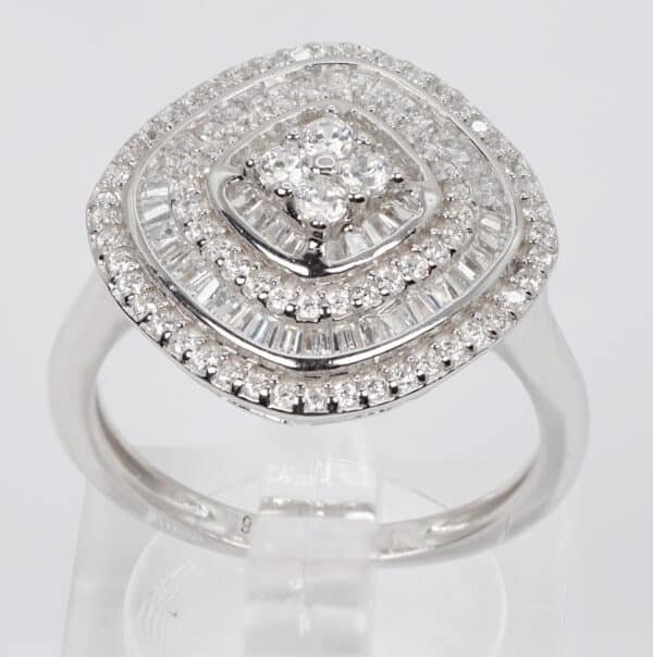 Sparkling Sterling Silver Ring with Square-Circle Design and High-Quality Zircon Stones - Image 3