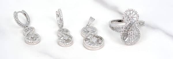 Timeless Elegance: Sterling Silver Jewelry Set with Zircon Stones in Graduating Sizes - Image 2