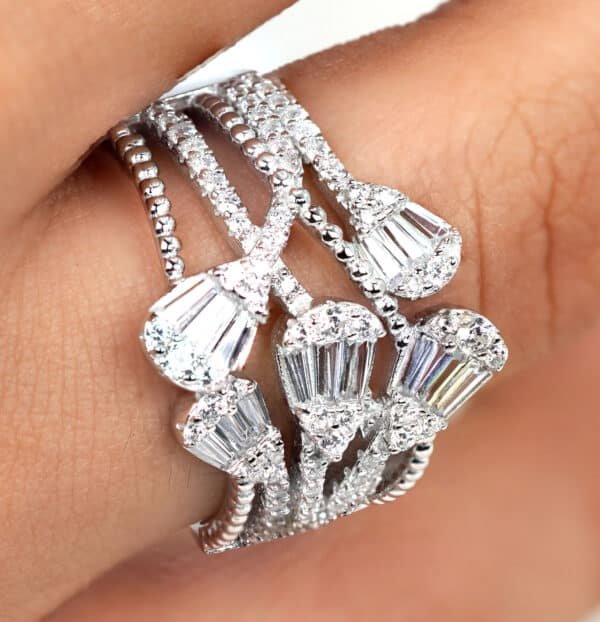 Stunning Sterling Silver Ring with 5 Large Oval Stones and Rows of Sparkling Small Stones - Thick 3-Line Band - Image 2
