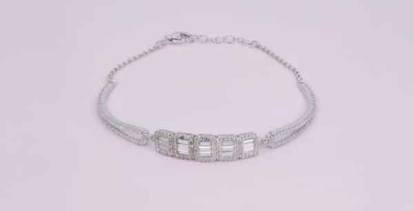 Stunning Sterling Silver Bracelet with 5 Square Zircon-Embellished Shapes and Delicate Surrounding Stones