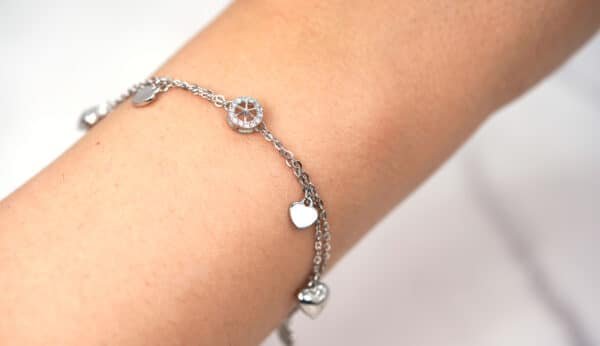 Elegant Sterling Silver Heart and Circle Pendant with Double Chain and zircons stones