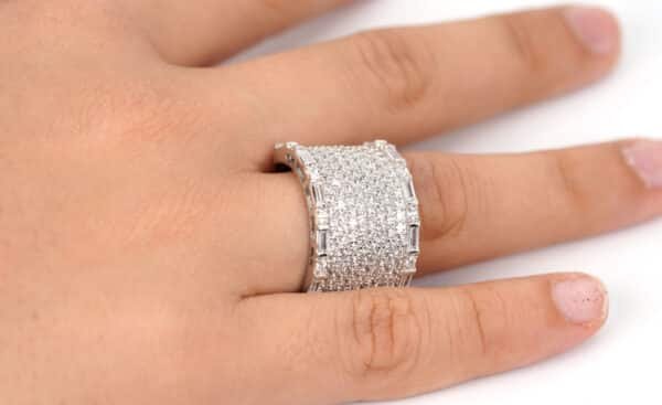 Sparkling Sterling Silver Ring with Elegant 8-Line Zircon Design and 2 Large Stones: Make a Statement with This Dazzling Ring