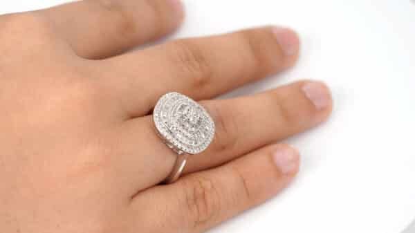 Sparkling Sterling Silver Ring with Square-Circle Design and High-Quality Zircon Stones