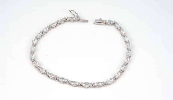 Sparkling Elegance: Sterling Silver Tennis Bracelet with Dazzling Zircon Stones - Image 3