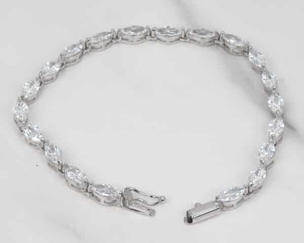 Sparkling Sterling Silver Tennis Bracelet Adorned with Large Zircon Stones - Image 4