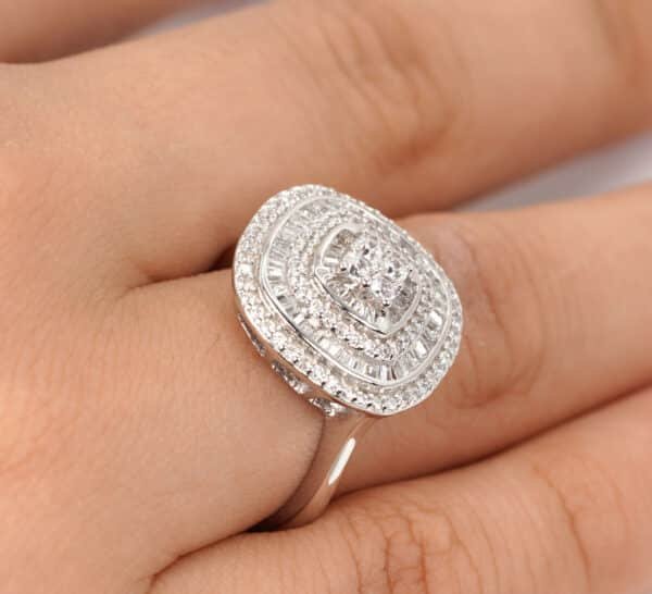 Sparkling Sterling Silver Ring with Square-Circle Design and High-Quality Zircon Stones - Image 4
