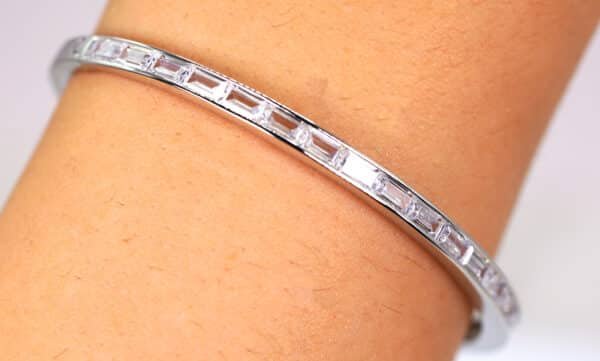 Elegant Sterling Silver Bracelet with Stunning Rectangular Zircon Stones - Image 5