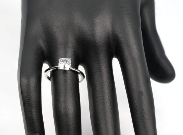 Sparkling Sterling Silver Wedding Ring with Brilliant Zircon Stone - Image 5