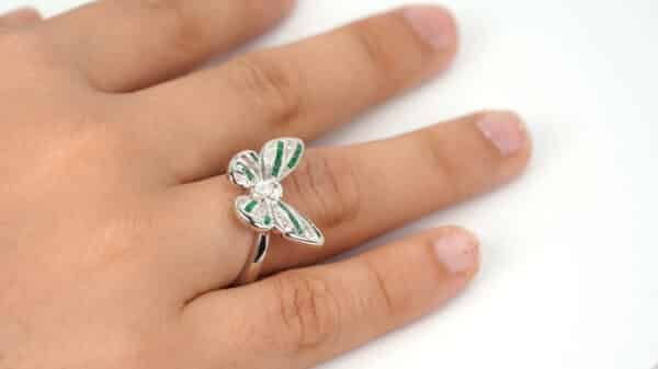 Exquisite Sterling Silver Butterfly Ring with Sparkling Simulated Emerald and Zircon Stones - Image 5