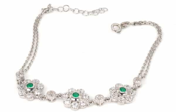 Stunning Sterling Silver Bracelet with 3 Flower-Shaped Zircon Stones and a Central Simulated Emerald - Image 4
