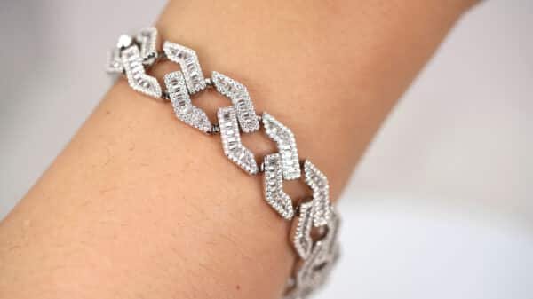 Elegant Sterling Silver Bracelet with Sparkling Zircon Stones - 45.6 Grams of Timeless Beauty - Image 7