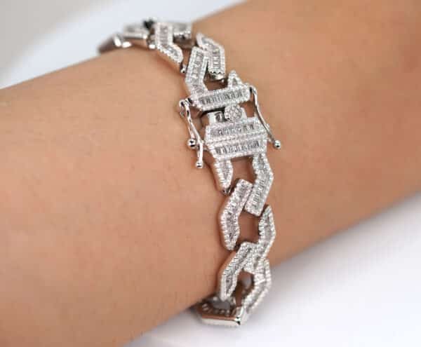 Elegant Sterling Silver Bracelet with Sparkling Zircon Stones - 45.6 Grams of Timeless Beauty - Image 8