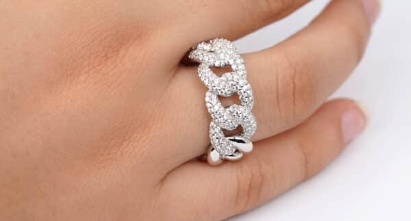 Elegant Sterling Silver Solid chain ring with zircon stone with Dangling Zircon Stone Accent