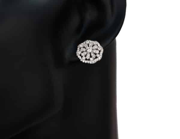 925 Sterling Silver Jewelry Set with Sparkling Zircon Stones - Ring, Necklace, and Stud Earrings - Image 3