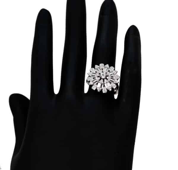 Luxury cubic zirconia jewelry set: 925 Sterling Silver Jewelry Set with Sparkling Zircon Stones - Image 3