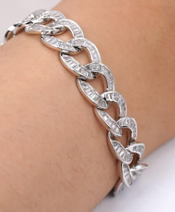 Elegant Sterling Silver Bracelet with Zircon-Encrusted O-Shaped Chains - Image 2