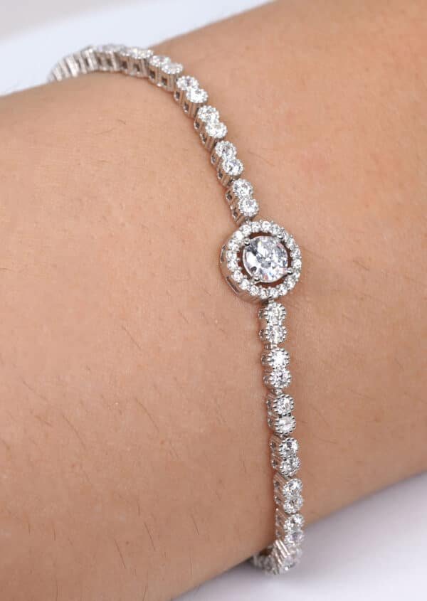 Sparkling Sterling Silver Bracelet with Central Zircon Circle and Surrounding Zircon Accents - Image 2
