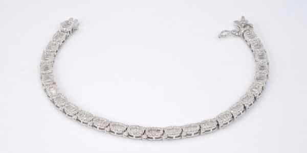 Sparkling Elegance: 26 Oval Zircon Stones Set in Sterling Silver Tennis Bracelet - Image 3