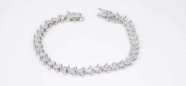 Elegant Triangle-Cut Zircon Sterling Silver Tennis Bracelet - Image 3