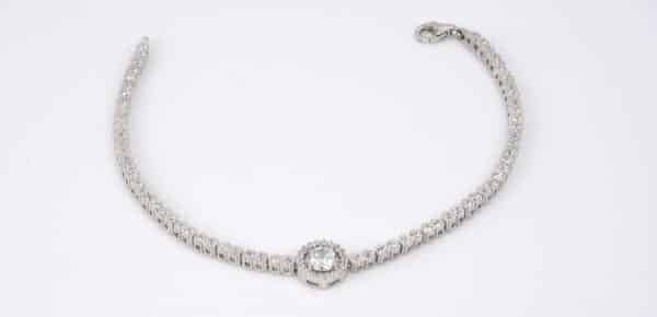 Sparkling Sterling Silver Bracelet with Central Zircon Circle and Surrounding Zircon Accents - Image 3