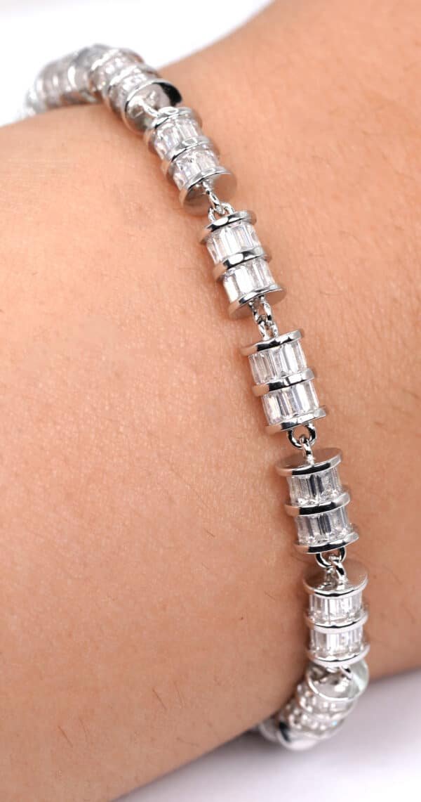 Sparkling Sterling Silver Bracelet with Cylindrical Zircon Stones - Image 3