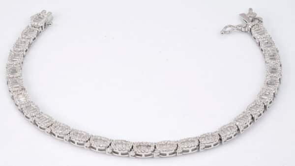 Sparkling Elegance: 26 Oval Zircon Stones Set in Sterling Silver Tennis Bracelet - Image 4