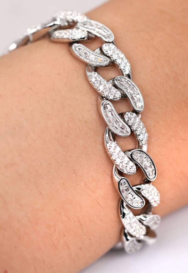 Unique Sterling Silver Chain Bracelet with Stamped and Diamond-Shaped Zircon Stones - Image 4