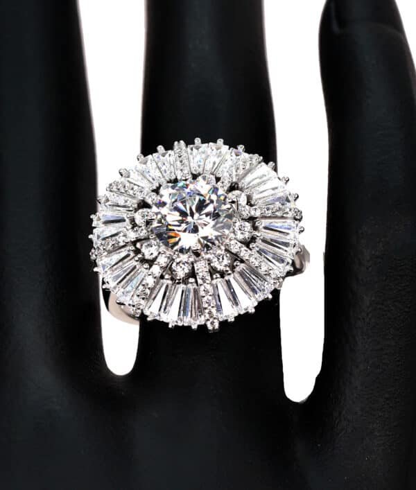 Sparkling Circle: 925 Sterling Silver Jewelry Set with 5A Zircon Stones - Image 6