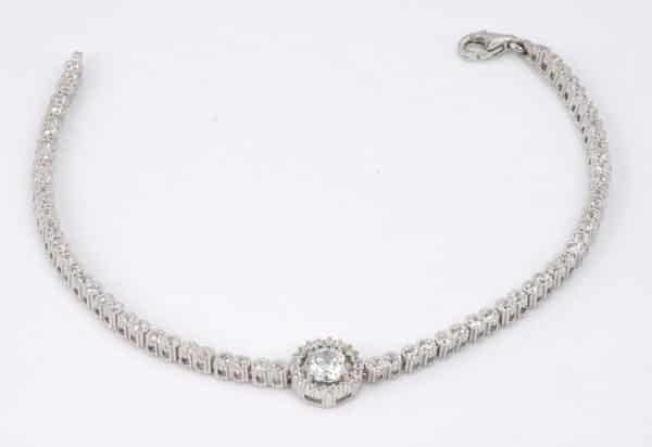 Sparkling Sterling Silver Bracelet with Central Zircon Circle and Surrounding Zircon Accents - Image 4