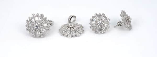 Luxury cubic zirconia jewelry set: 925 Sterling Silver Jewelry Set with Sparkling Zircon Stones