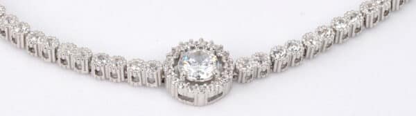 Sparkling Sterling Silver Bracelet with Central Zircon Circle and Surrounding Zircon Accents - Image 5