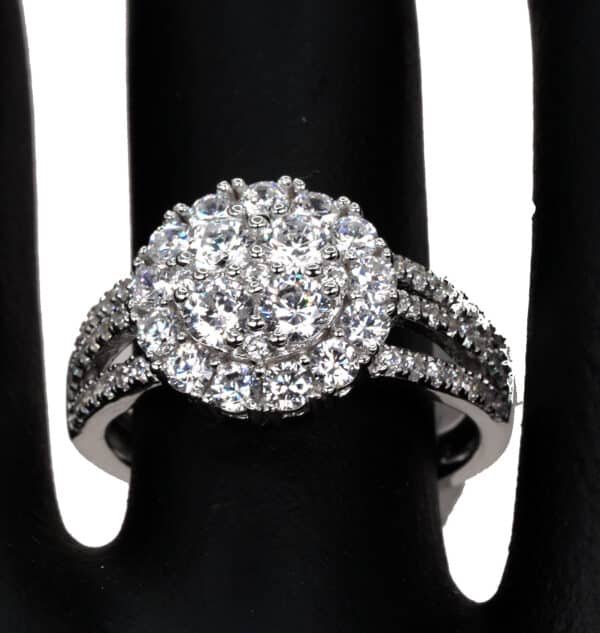 Exquisite 925 Sterling Silver Jewelry Set with Brilliant 5A Zircon Stones - Necklace, Ring, and Earrings - Image 5
