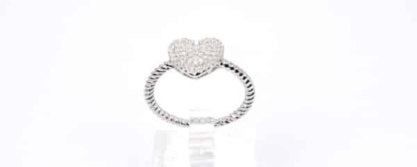 Romantic Heart-Shaped Sterling Silver Ring with Zircon Accents and Exquisite Knitted Band - Image 8