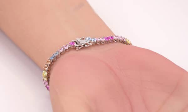 925 Sterling Silver Heart Shaped Bracelet with 5A Cubic Zirconia Diamonds – Rainbow Design