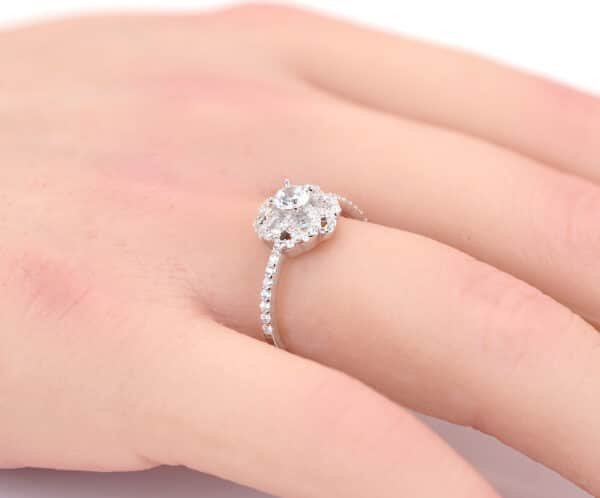 925 Sterling Silver Floral Halo Engagement Ring – A Timeless Masterpiece of Elegance
